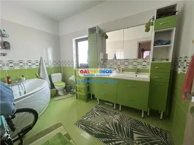 uplex 4 camere-Mansarda utila-Curte amenajata-Pivnita-str Safirului - foto 19