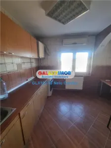 VANZARE APARTAMENT 2 CAMERE 13 SEPTEMBRIE RAZOARE - foto 2