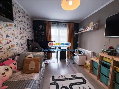 Apartament 3 Camere Tractoru Coresi Parter - foto 2