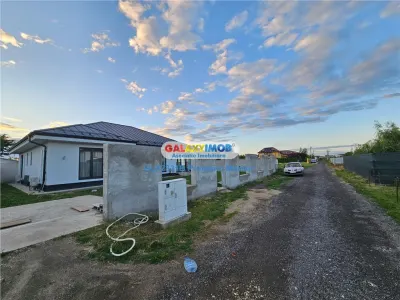 Teren intravilan 680 m situat in comuna Cornetu pe Strada Aeroportului - foto 12