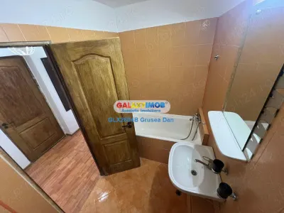 unirii | garsoniera decomandata cu balcon+cada | sf. vineri - foto 8
