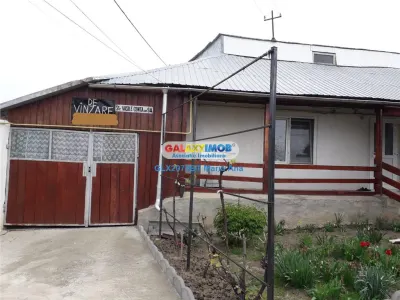 Teren intravilan 1000 mp.,cu casa batraneasca, toate utilitatile! - Botosani