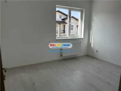 Casa 4 camere/3bai si Mansarda -Teren 200mp-Margelelor-Canalizare-STB - foto 8