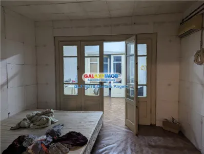 Calea Ferentari casa 4 camere 92mp,teren 200mp,toate utilitatille - Bucuresti