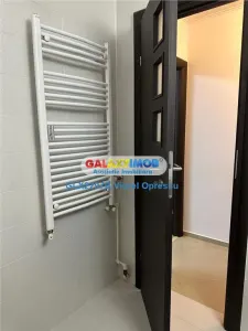 Apartament 3 camere, decomandat, renovat LUX, 2 bai, mobilat, Diham - foto 9