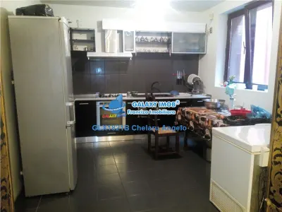 Giurgiului,Toporasi,vila P+2,teren 300mp,an 2014 - foto 3