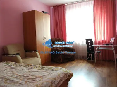De inchiriat ap cu 3 camere zona semicentrala 130 mp - foto 2