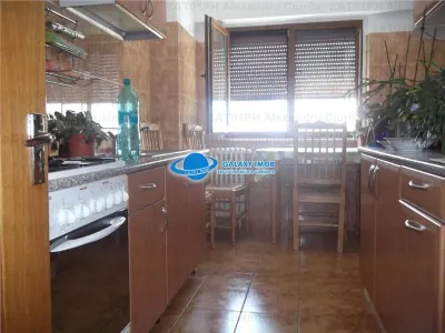 Inchiriere apartament 3 camere, in Ploiesti, zona ultracentrala - foto 12