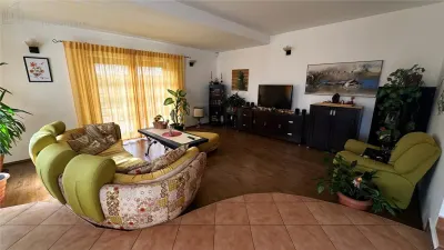 Casa Spatioasa 5 Camere, 325mp utili si Foisor, Teren 534mp - foto 15