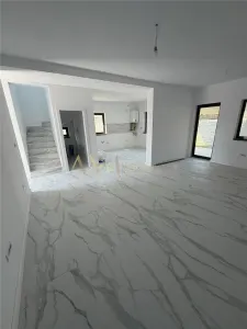 Inchiriere casa 4 camere Giroc - foto 2