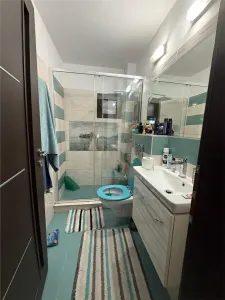 Copou - Casa Armatei , 4 camere , 108 mp , Garaj+Boxa in proprietate! - foto 13