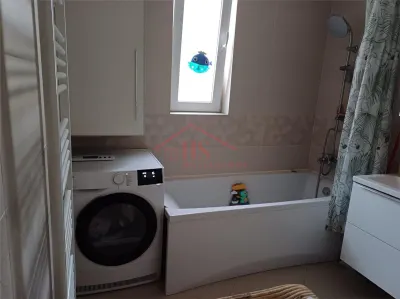 Apartament 3 camere, etaj intermediar,  parcare inclusa. Zona Sesul de Sus-Floresti - foto 13