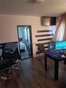 Apartament 2 camere Podu Ros - (sau schimb cu o camera + diferenta) Exclusivitate - foto 2