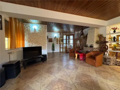Refugiu de vis in Busteni – casa cocheta cu teren generos si priveliste spectaculoasa - foto 4