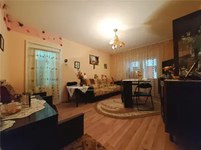 Apartament cu 2 camere de vanzare, zona Cora - foto 2