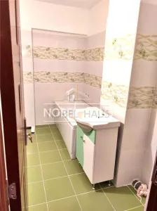 Apartament 3 camere, decomandat, etajul 3, Zona Gura Leului - foto 10