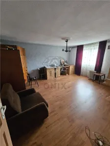 Casa spatioasa 6 camere de vanzare Maneciu-Ungureni, Prahova – Teren 551 mp - Maneciu-Ungureni