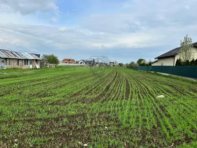 TEREN INTRAVILAN STREJNICU - Strejnicu