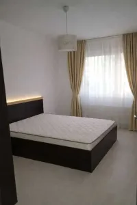 Apartament 2 camere- Complex Urban- Coresi Mall 169000 Euro - foto 8