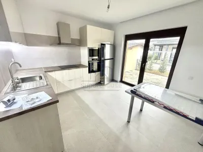 Vila în cartier rezidențial - foto 4