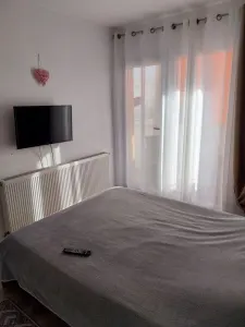 Apartament 3 camere Craiter,renovat 135000 Euro - foto 9