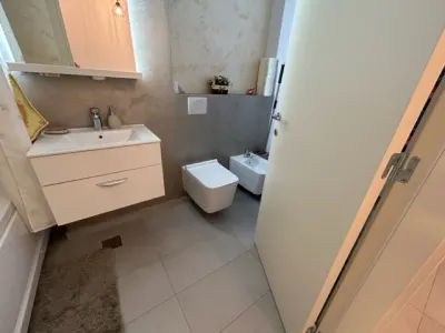 Inchiriere apartament 2 camere Ploiesti, bloc nou zona Albert. - foto 11