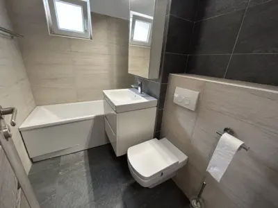 Vanzare apartament 4 camere totul nou Ploiesti, zona Gheorghe Doja - foto 16