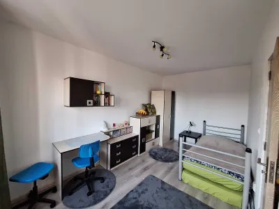 Apartament cu 2 camere Astra,renovat,mobilat modern,92000 Euro - foto 7