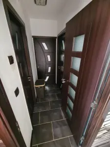 Apartament 3 camere Vlahuta renovat,mobilat,108000 Euro neg - foto 5