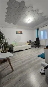 Apartament 2 camere decomandat , Tractorul, str. 1 Decembrie 1918 - foto 3