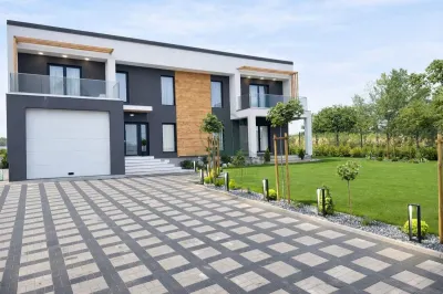 Casa de vanzare Suceava + 710 mp teren - Iasi