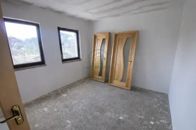 Casa 4 camere Voinesti Iasi 500 mp teren - foto 4