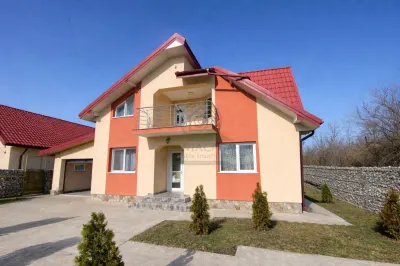 Casa 4 camere Voinesti Iasi  + 820 mp teren - Voinesti