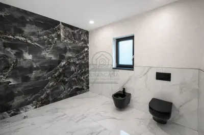 Casa Miroslava Ciurbesti,  5 camere , garaj, beci - foto 6