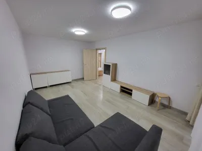 3 camere lux Urban Plaza - foto 3