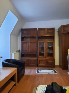 3 CAMERE CENTRUL ISTORIC , BISERICA NEAGRA - foto 5