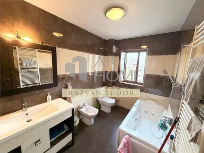Casa 6 camere + mansarda , cu garaj , beci , Ploiesti , central - foto 21