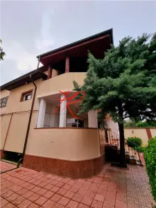 Vanzare teren cu 2 vile Tei - langa Parc - foto 3