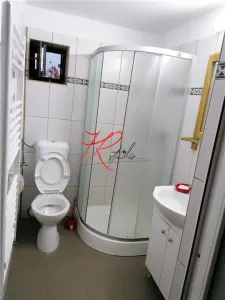 Vanzare Pensiune mobilata si utilata Valenii de Munte - foto 18