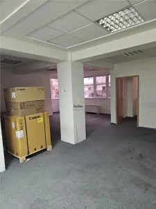Spatii Birouri - 500 mp - Sos Sibiului - foto 19