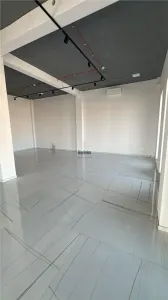 Spatiu Comercial - 230 mp - Showroom - Comert - Servicii - foto 2