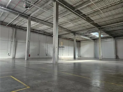 Spatiu Industrial - 7600 mp - Logistica - Productie - Depozitare - Distributie - foto 4