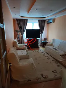 Vanzare apartament 4 camere Teiul Doamnei - foto 4