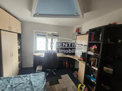 Se vinde apartam . cu 3 camere , etaj 3, confort 1, mobilat partial - foto 6