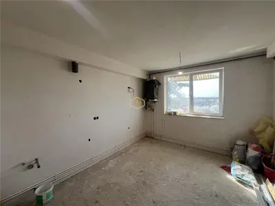 Etaj 3 | Garsoniera cu instalatii noi | Micro 15 - foto 6