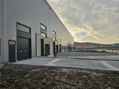 Spatii Industriale - 2700 mp - Logistica - Productie - Depozitare - foto 3