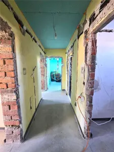 Casa pe 3 nivele | Garaj dublu | Structura solida potential excelent - foto 12