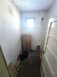 Casa pe 3 nivele | Garaj dublu | Structura solida potential excelent - foto 13