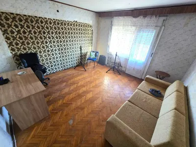 Casa pe 3 nivele | Garaj dublu | Structura solida potential excelent - foto 9