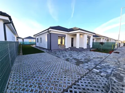 Video | Casa moderna 4 camere | Finalizata in 2025 | Confort si calitate intr-un cartier rezidential nou - foto 3